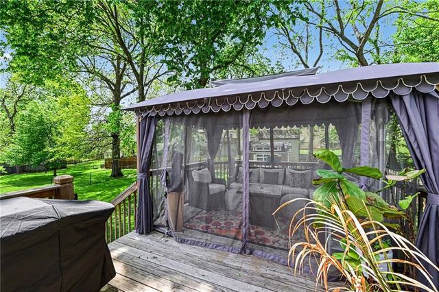 1550 S 104th Terrace, Edwardsville, KS 66111