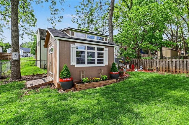 1550 S 104th Terrace, Edwardsville, KS 66111