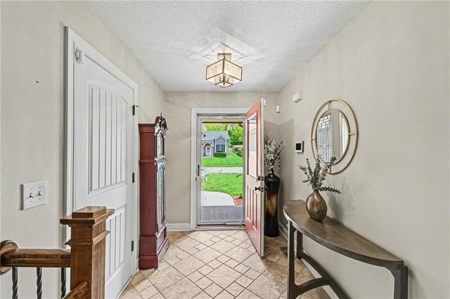 1550 S 104th Terrace, Edwardsville, KS 66111