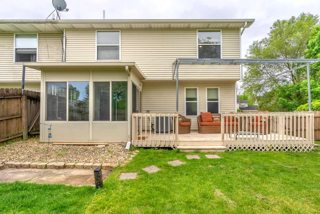 80 Lukes Court, Hobart, IN 46342