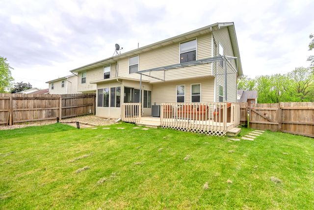 80 Lukes Court, Hobart, IN 46342