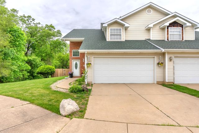 80 Lukes Court, Hobart, IN 46342