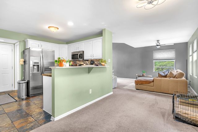 80 Lukes Court, Hobart, IN 46342