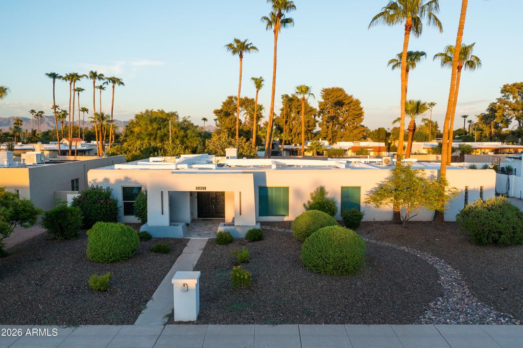 11021 N 44TH Street, Phoenix, AZ 85028 — exterior