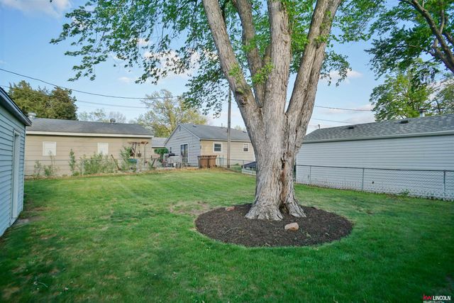 2956 N 12th Street, Lincoln, NE 68521