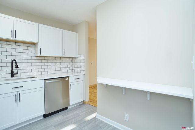 2956 N 12th Street, Lincoln, NE 68521