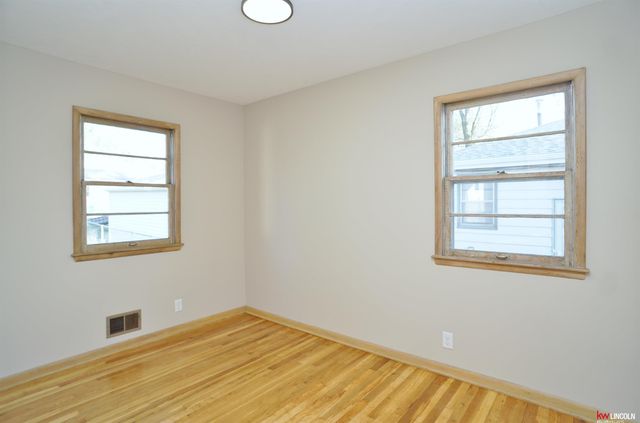 2956 N 12th Street, Lincoln, NE 68521