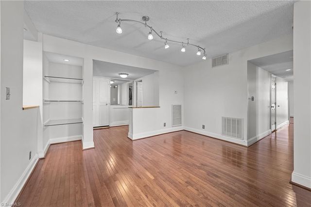 1101 N Elm Street 1406 & 1408, Greensboro, NC 27401