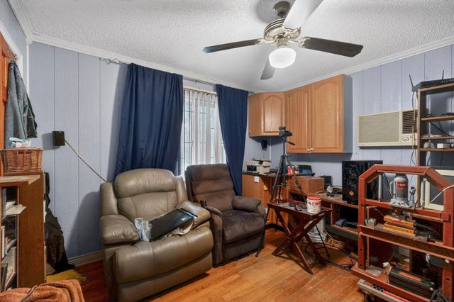 3400 Avenue C, Fort Worth, TX 76105