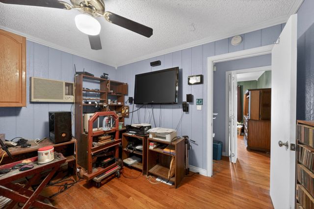 3400 Avenue C, Fort Worth, TX 76105