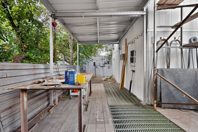 3400 Avenue C, Fort Worth, TX 76105