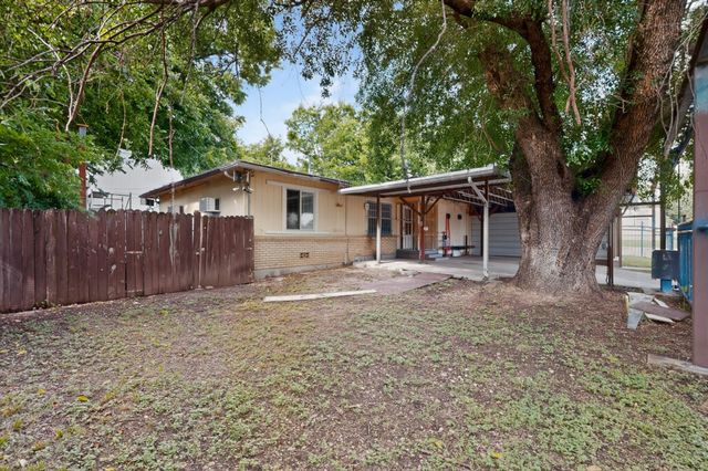 3400 Avenue C, Fort Worth, TX 76105