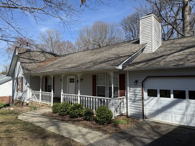 762 Spring Valley Rd, Cookeville, TN 38501