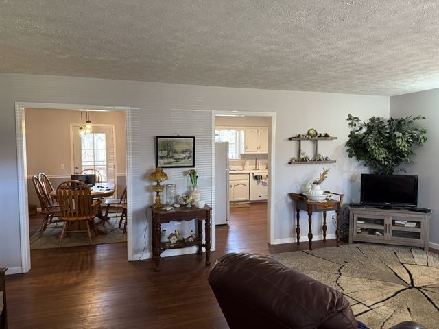 762 Spring Valley Rd, Cookeville, TN 38501