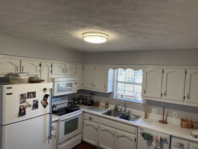 762 Spring Valley Rd, Cookeville, TN 38501