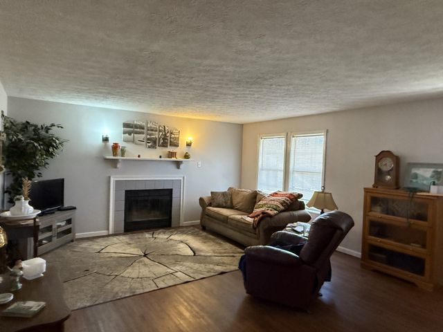 762 Spring Valley Rd, Cookeville, TN 38501