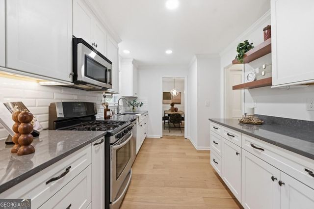 2458 Fontainebleau Drive, Atlanta, GA 30360