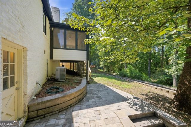 2458 Fontainebleau Drive, Atlanta, GA 30360