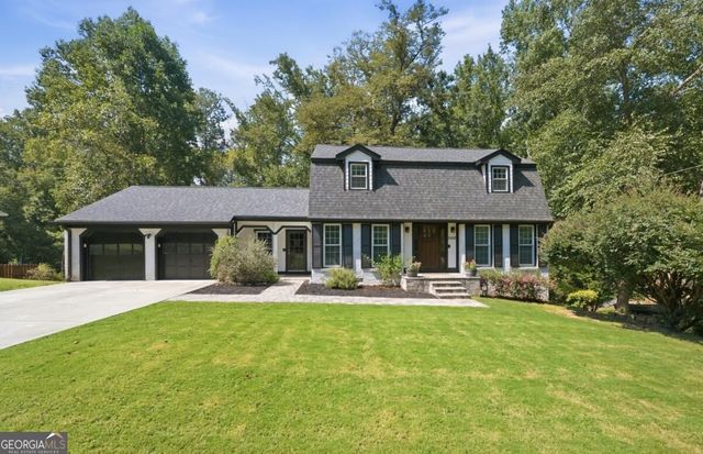 2458 Fontainebleau Drive, Atlanta, GA 30360