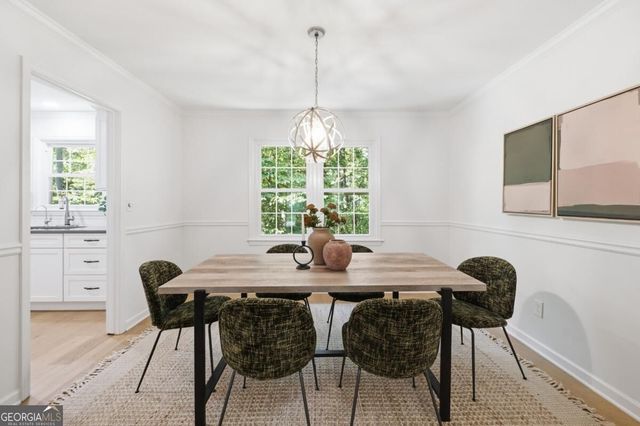 2458 Fontainebleau Drive, Atlanta, GA 30360