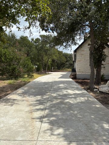 355 Curvatura, New Braunfels, TX 78132