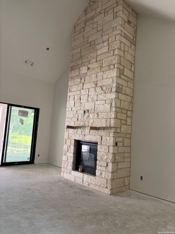 355 Curvatura, New Braunfels, TX 78132