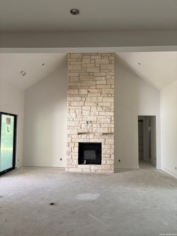 355 Curvatura, New Braunfels, TX 78132