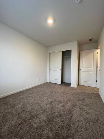 217 Goldenrod Drive, Elgin, IL 60124