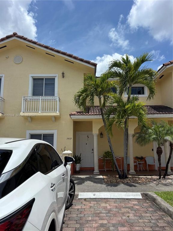 7459 NW 178th Ter, Hialeah, FL 33015