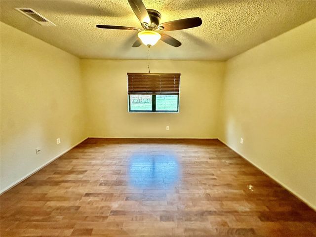 677 County Road 3081, Lampasas, TX 76550