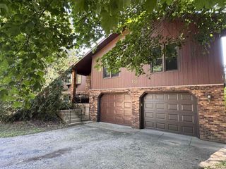700 S Perry Parkway, Oregon, WI 53575