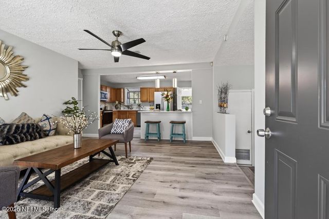 6619 ECTOR Road, Jacksonville, FL 32211