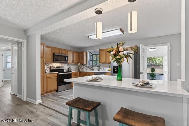 6619 ECTOR Road, Jacksonville, FL 32211