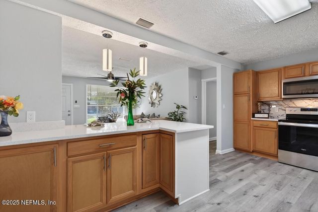 6619 ECTOR Road, Jacksonville, FL 32211