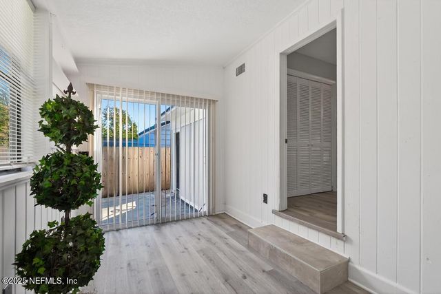 6619 ECTOR Road, Jacksonville, FL 32211