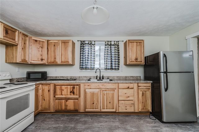 93 McKinstry Hill Rd, Kiskiminetas Twp, PA 15613