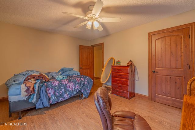 166 Canterbury Drive, Crossville, TN 38558