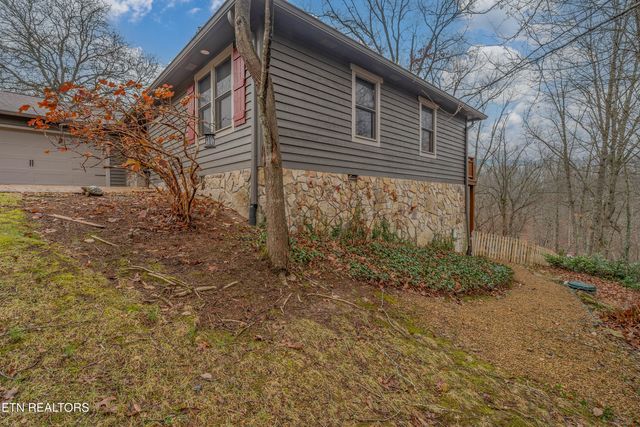 166 Canterbury Drive, Crossville, TN 38558