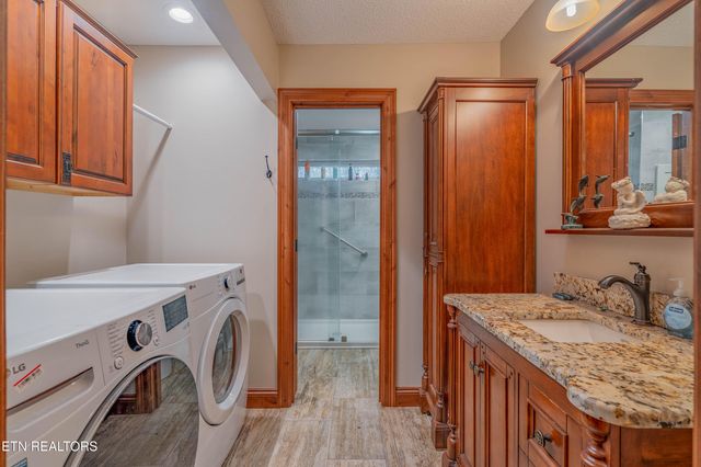 166 Canterbury Drive, Crossville, TN 38558