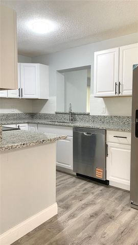 810 SWISS LANE, Orlando, FL 32808
