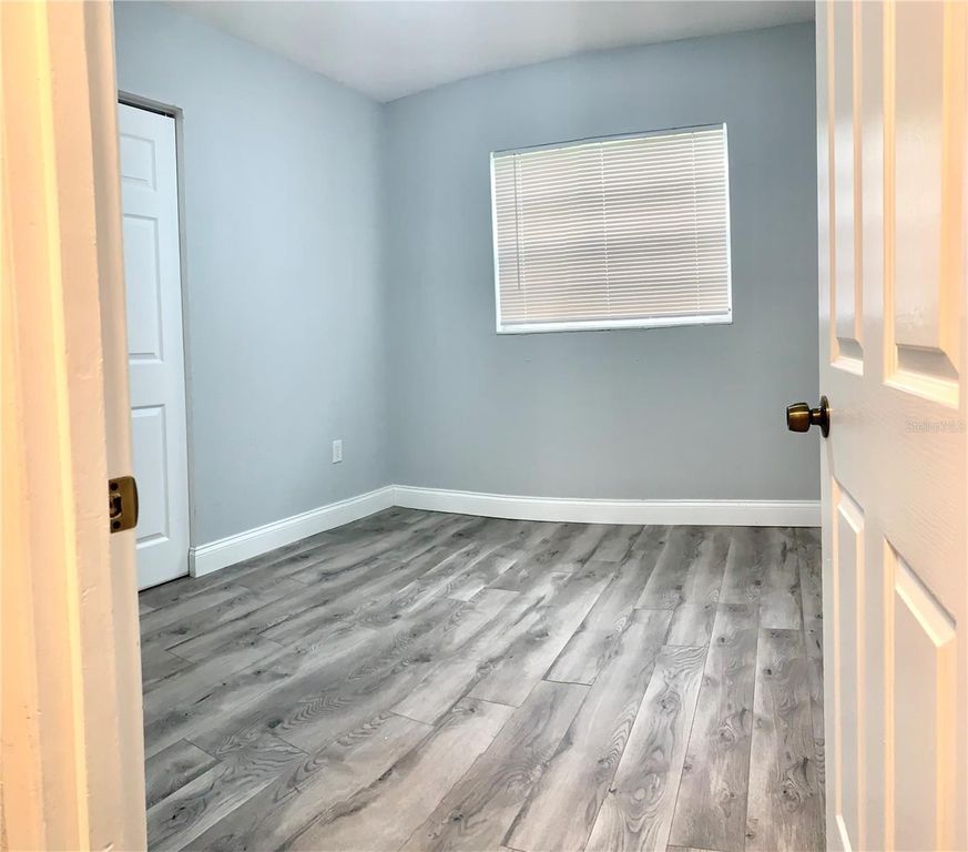 Image 16 of property listing at 810 SWISS LANE, Orlando, FL 32808