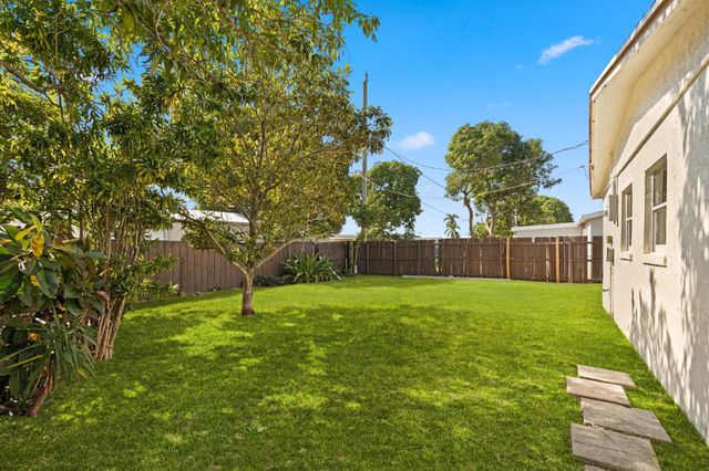 632 NW 19th Street, Pompano Beach, FL 33060