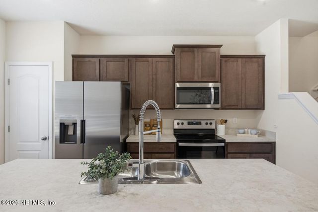 575 OAKLEAF PLANTATION Parkway 1502, Orange Park, FL 32065