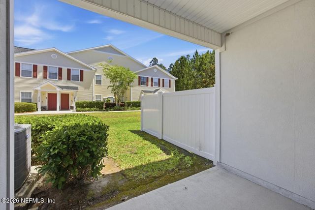 575 OAKLEAF PLANTATION Parkway 1502, Orange Park, FL 32065