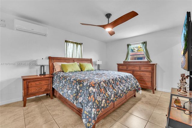 9340 SW 19th St, Miami, FL 33165