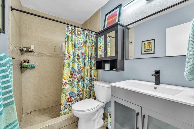 9340 SW 19th St, Miami, FL 33165