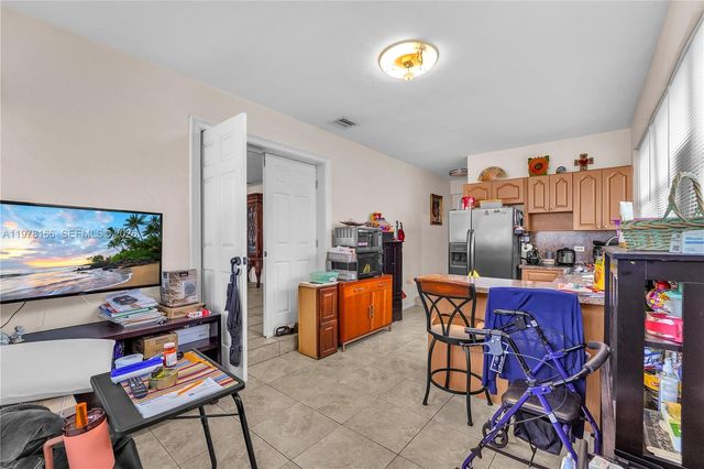 9340 SW 19th St, Miami, FL 33165