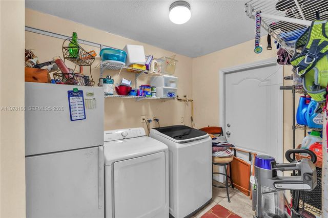 9340 SW 19th St, Miami, FL 33165