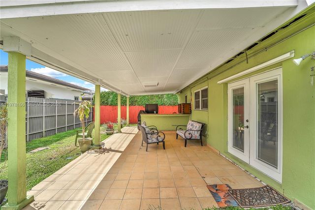 9340 SW 19th St, Miami, FL 33165