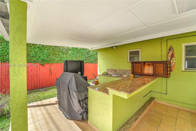 9340 SW 19th St, Miami, FL 33165